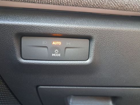 New 2026 Volkswagen Tiguan S image 15