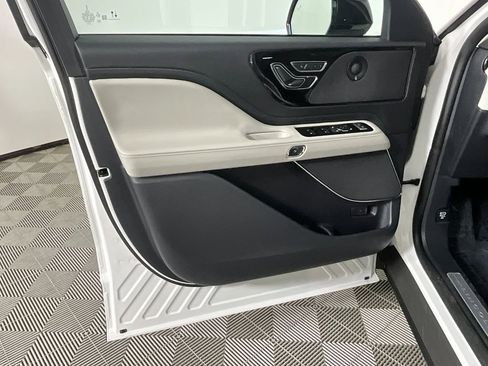 Used 2025 Lincoln Aviator 2WD w/ Equipment Group 101A image 19