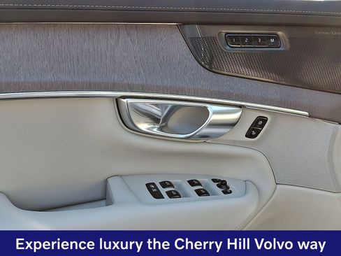 New 2026 Volvo XC90 B6 Ultra w/ Protection Package AWD/4WD image 9