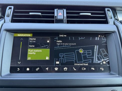 Used 2020 Land Rover Discovery Landmark image 16