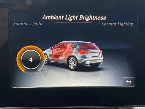 Used 2017 Mercedes-Benz GLA 250 image 16