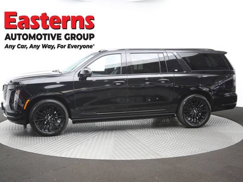 Used 2026 Cadillac Escalade ESV Luxury w/ Touring Package AWD/4WD image 69