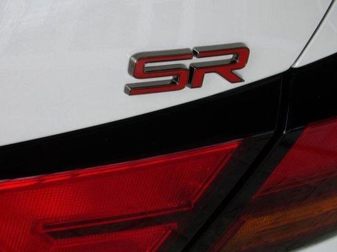 Used 2025 Nissan Altima 2.5 SR w/ SR Premium Package image 9