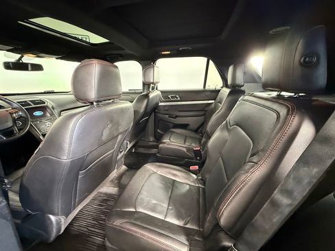 Used 2017 Ford Explorer Sport w/ Equipment Group 401A AWD/4WD image 17