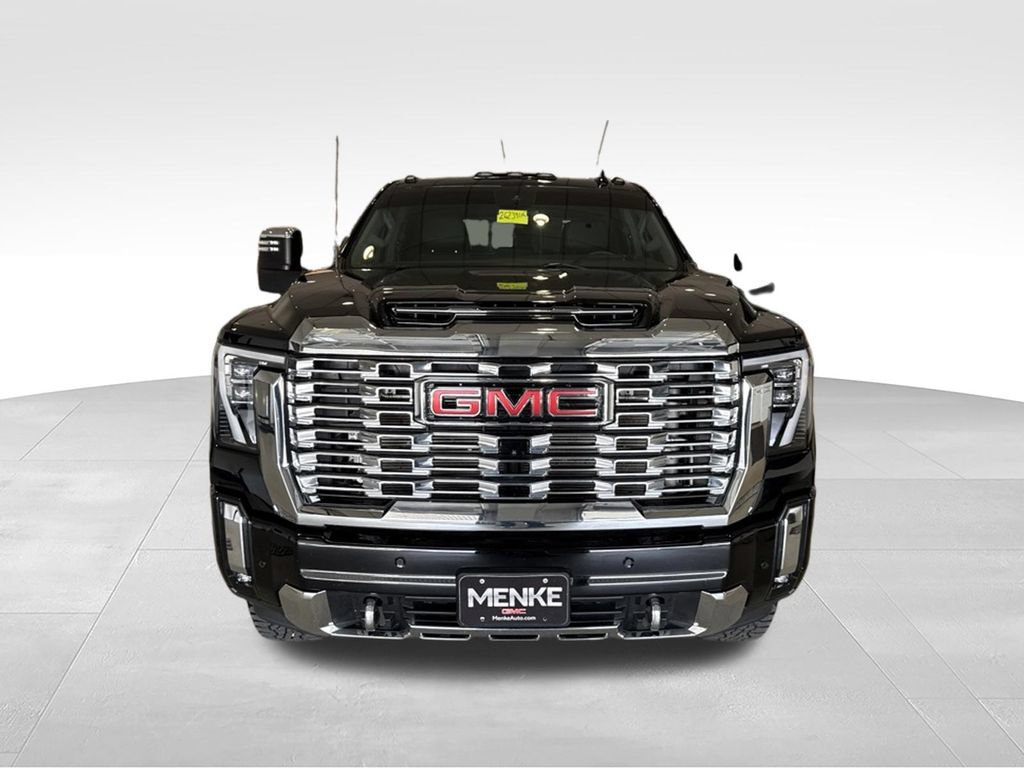 Used 2024 GMC Sierra 2500 Denali w/ Denali Reserve Package AWD/4WD image 2