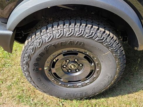 New 2025 Ford Bronco Base w/ Sasquatch Package image 16