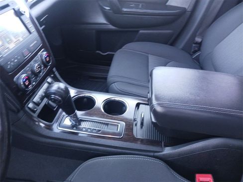 Used 2016 Chevrolet Traverse LT image 11