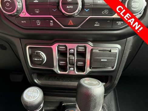 Used 2021 Jeep Wrangler Unlimited Sahara w/ Uconnect 4C Nav & Sound Group image 31
