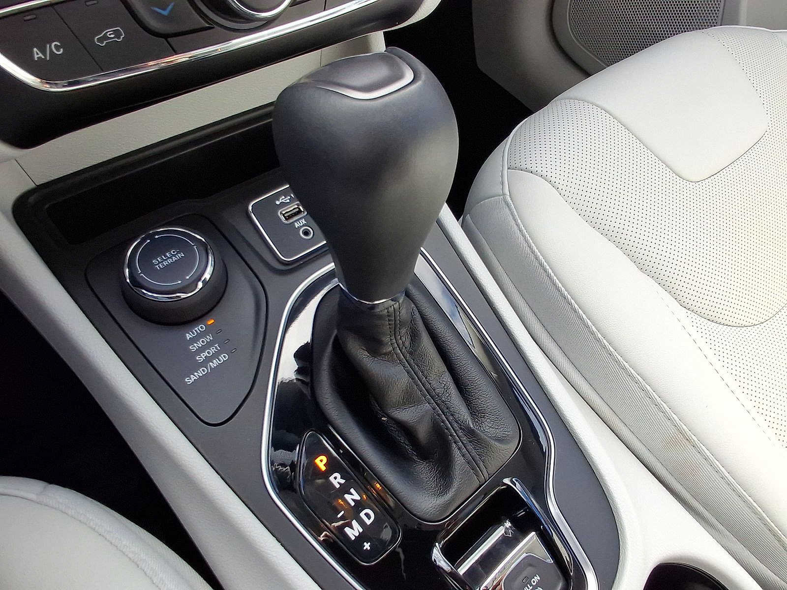 Used 2021 Jeep Cherokee Limited AWD/4WD image 18