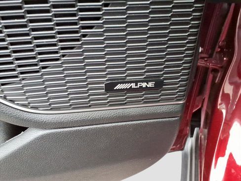 Used 2023 Jeep Grand Cherokee L Limited w/ Trailer Tow Group (B) image 11