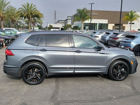 Used 2023 Volkswagen Tiguan SE R-Line FWD image 6