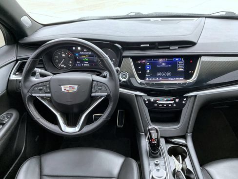 Used 2022 Cadillac XT6 Sport w/ Technology Package AWD/4WD image 14