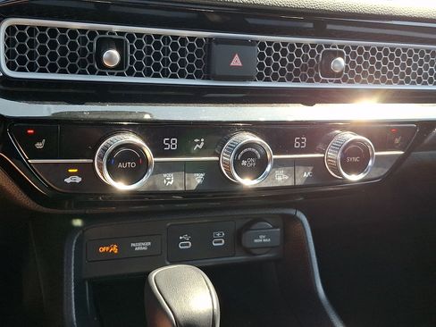 Used 2025 Honda Civic Sport image 16