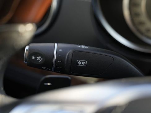 Used 2014 Mercedes-Benz SL 550 image 32