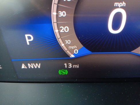 New 2025 Volkswagen Taos SE image 16