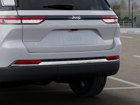 New 2025 Jeep Grand Cherokee Limited w/ Trailer Tow Package image 13