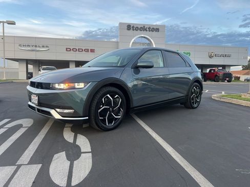 Used 2024 Hyundai Ioniq 5 SEL image 2