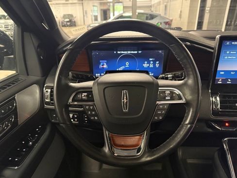 Used 2024 Lincoln Navigator Reserve AWD/4WD image 12
