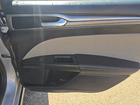 Used 2018 Ford Fusion S image 27