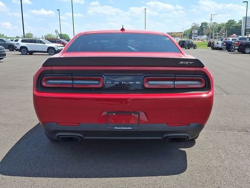 Used 2016 Dodge Challenger SRT Hellcat RWD image 5