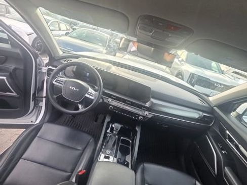 Used 2024 Kia Telluride LX image 8