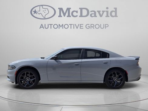 Used 2020 Dodge Charger SXT w/ Blacktop Package RWD image 2