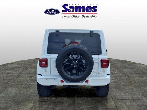 Used 2021 Jeep Wrangler Unlimited Sahara AWD/4WD image 4