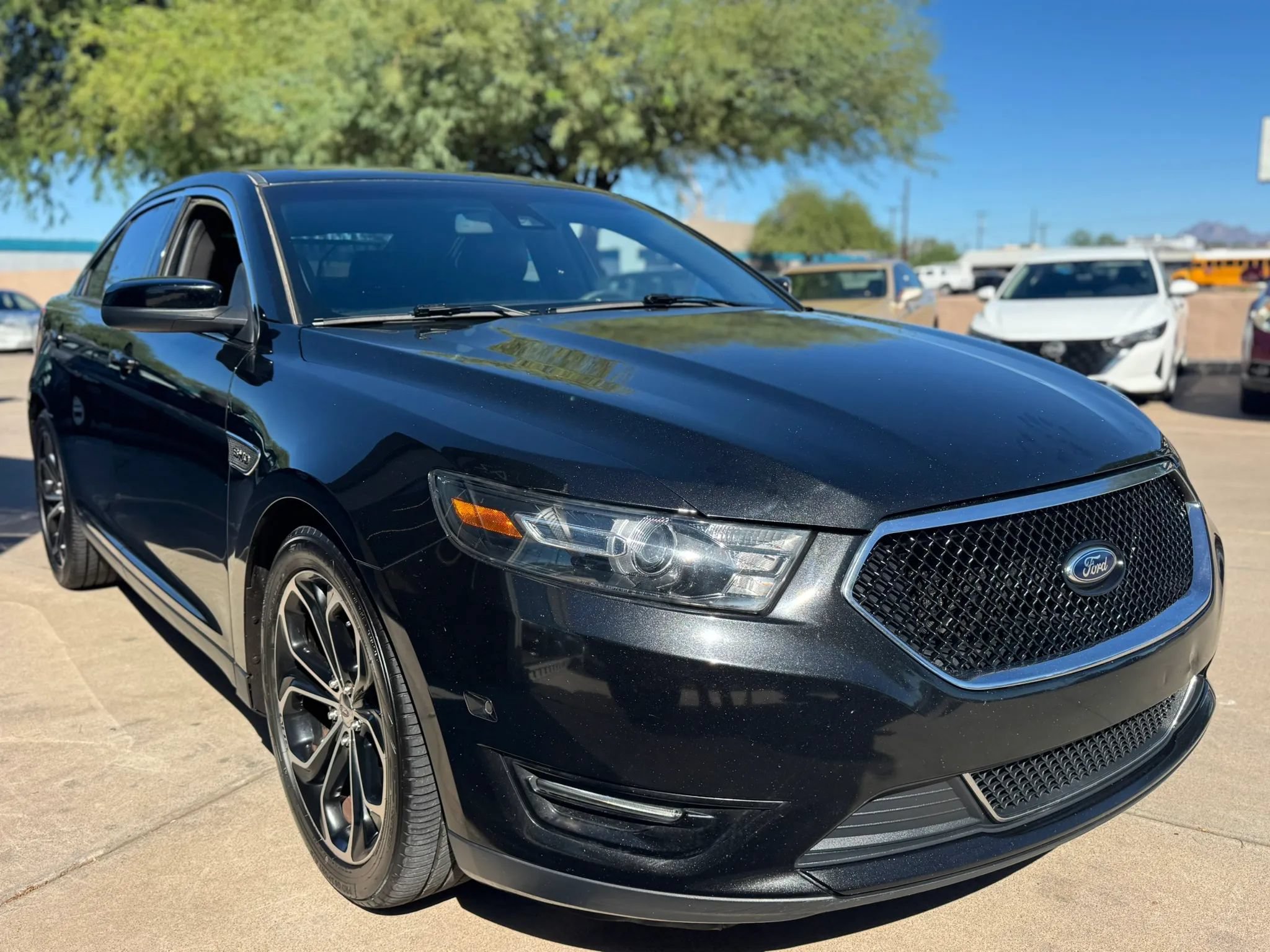Used 2013 Ford Taurus SHO AWD/4WD image 3