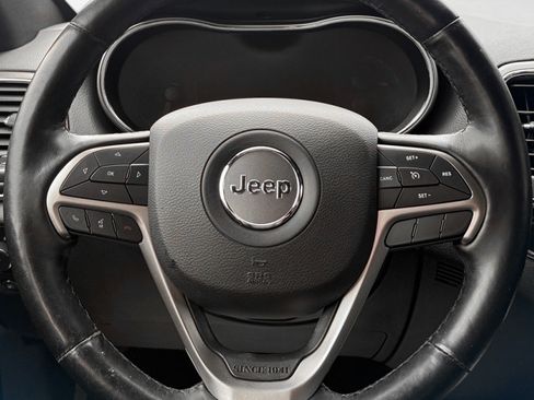 Used 2020 Jeep Grand Cherokee Limited AWD/4WD image 18