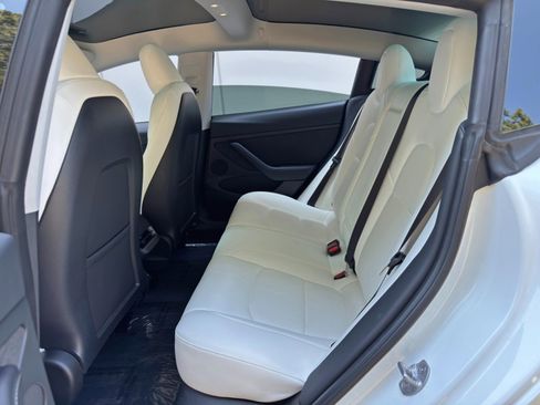 Used 2023 Tesla Model 3 Standard Range RWD image 42