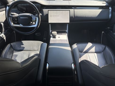 Used 2024 Land Rover Range Rover Long Wheelbase Autobiography AWD/4WD image 4