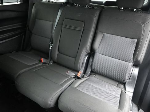 Certified 2023 Ford Explorer XLT RWD image 20