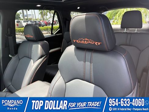 Used 2025 Honda Pilot TrailSport image 22