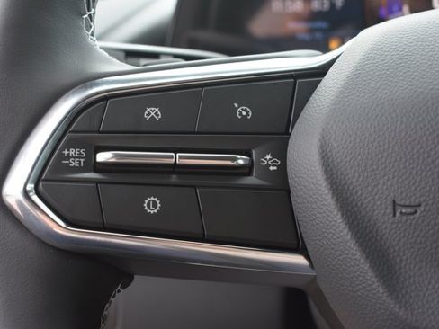 New 2026 Chevrolet Traverse LT w/ Driver Confidence Package FWD image 21