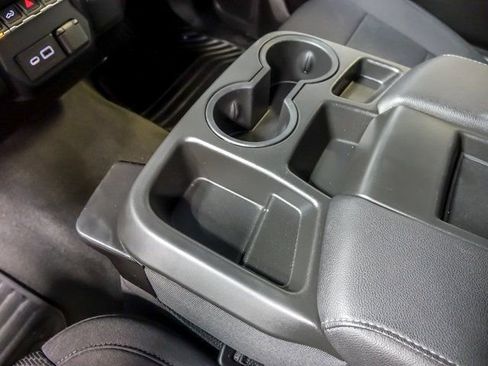 Certified 2022 Chevrolet Silverado 1500 Custom image 23