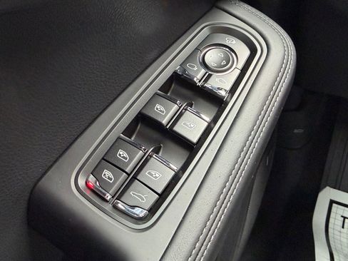 New 2026 Porsche Macan GTS image 22