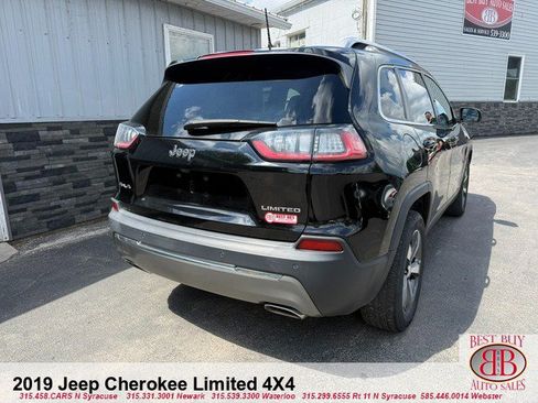 Used 2019 Jeep Cherokee Limited AWD/4WD image 7