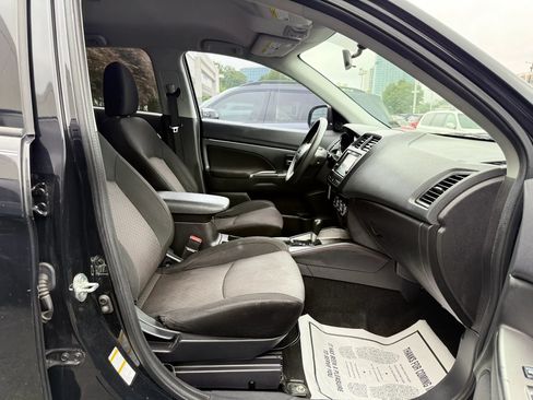 Used 2018 Mitsubishi Outlander Sport ES FWD image 30