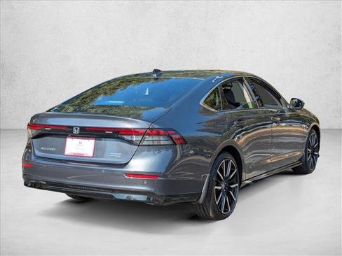 Certified 2023 Honda Accord Touring image 5