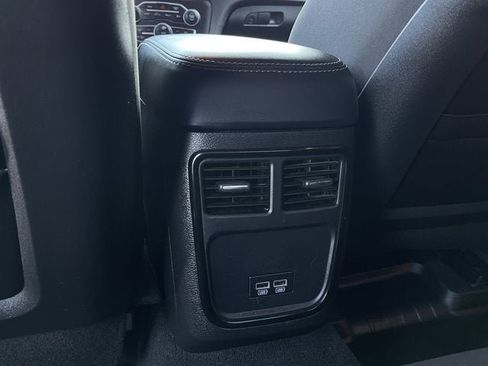 Used 2022 Dodge Charger R/T w/ Blacktop Package image 28