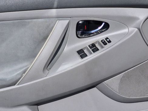 Used 2011 Toyota Camry LE w/ Fleet Convenience Pkg FWD image 10