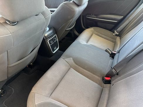 Used 2022 Dodge Charger SXT RWD image 12