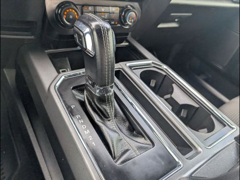 Used 2017 Ford F150 XLT w/ Equipment Group 302A Luxury AWD/4WD image 8