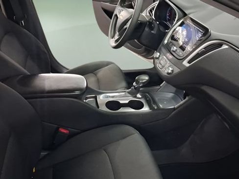 Used 2022 Chevrolet Malibu LS FWD image 12