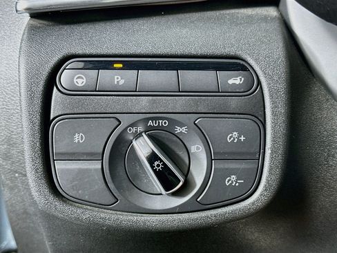 Used 2023 INFINITI QX50 Sport AWD/4WD image 17