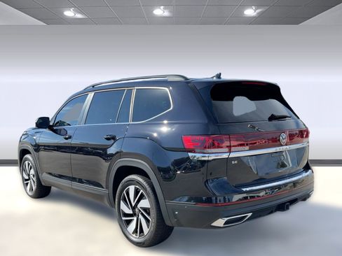 Used 2024 Volkswagen Atlas SE image 3