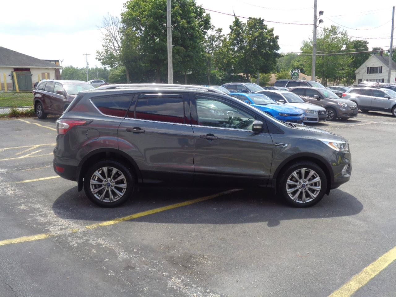 Used 2017 Ford Escape Titanium AWD/4WD image 13