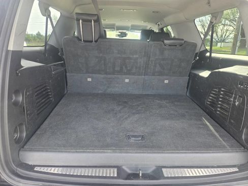 Used 2018 Chevrolet Suburban Premier image 9