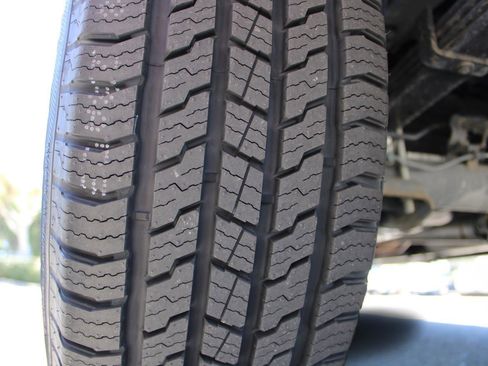 Used 2020 Toyota Tacoma SR5 RWD image 16