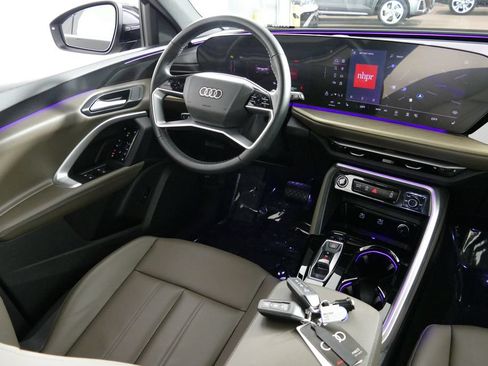 Certified 2025 Audi Q5 Premium w/ Convenience Package AWD/4WD image 22